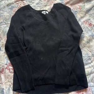 GAP Black V-Neck Sweater Classic Knit